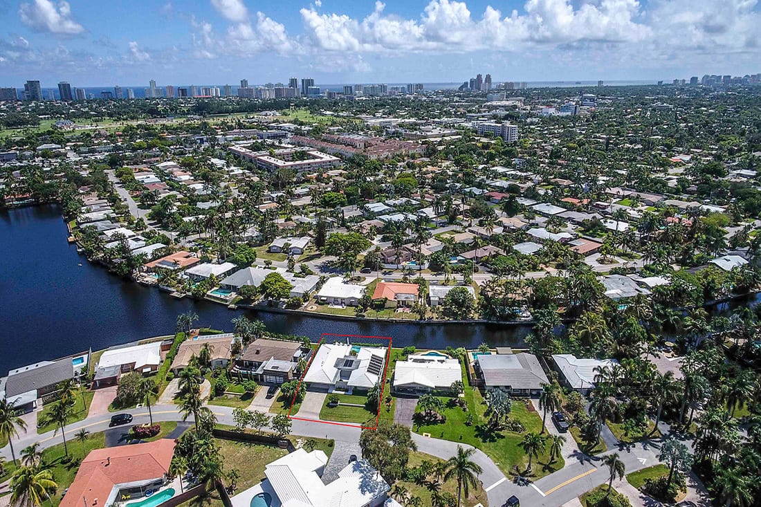 4120 NE 16th Terrace — image 2