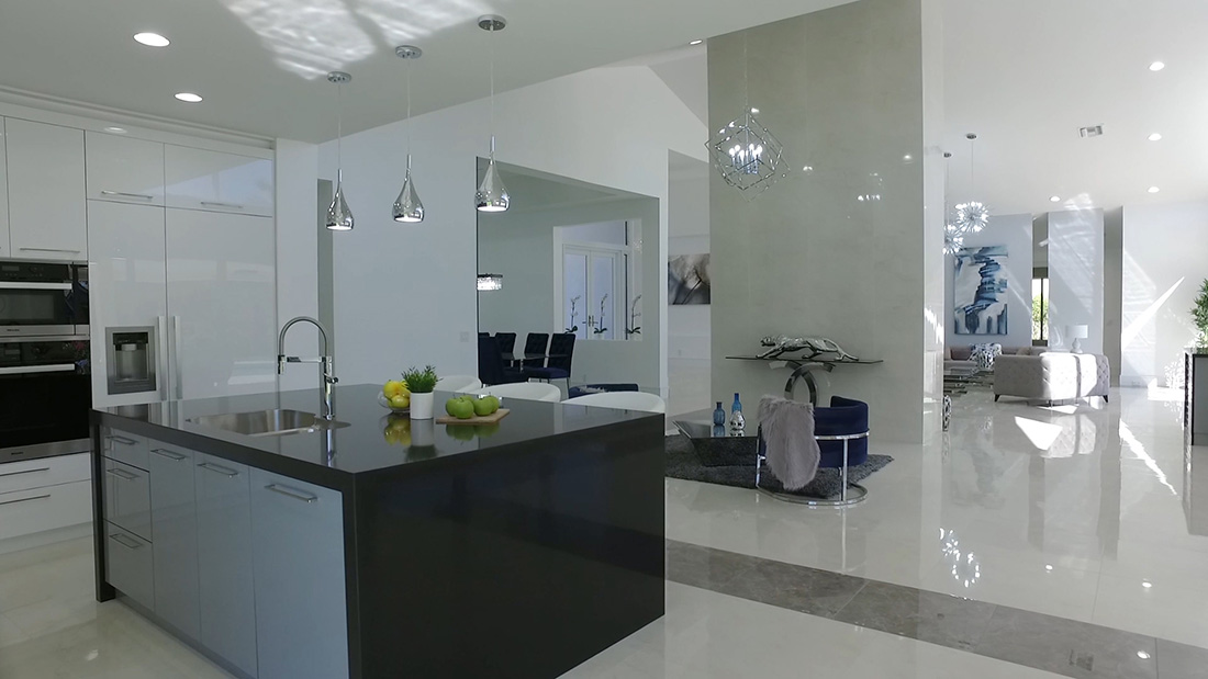 7678 Stonehaven Ln — image 1