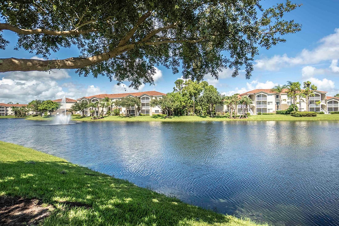 Arium Pine Lakes — image 1