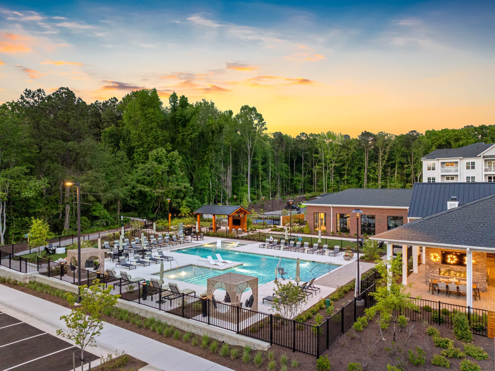 Bainbridge Midlothian Midlothian, VA — site context aerial photography by Delray Drones