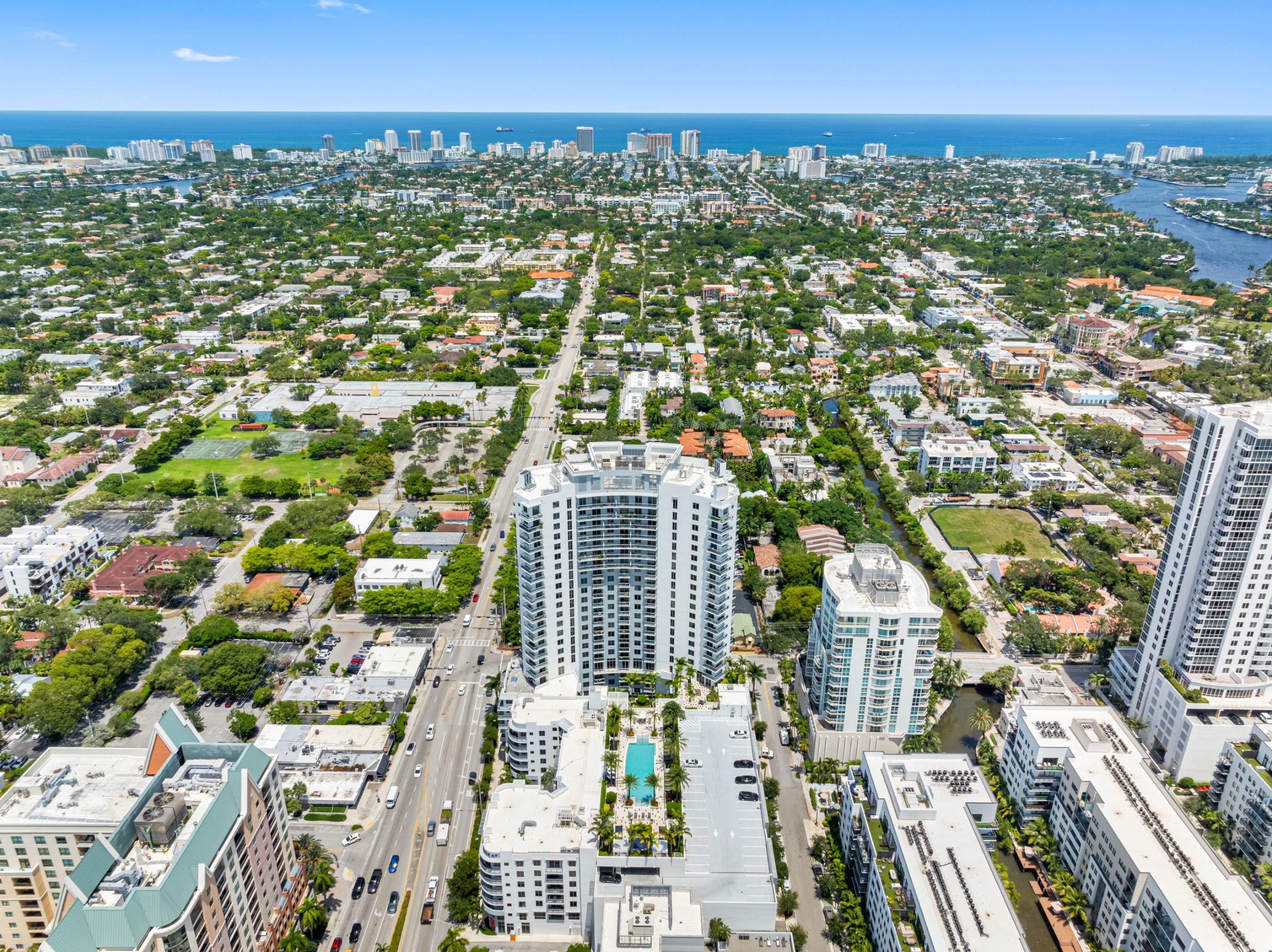 Laureat Fort Lauderdale, FL — amenity space aerial photography by Delray Drones