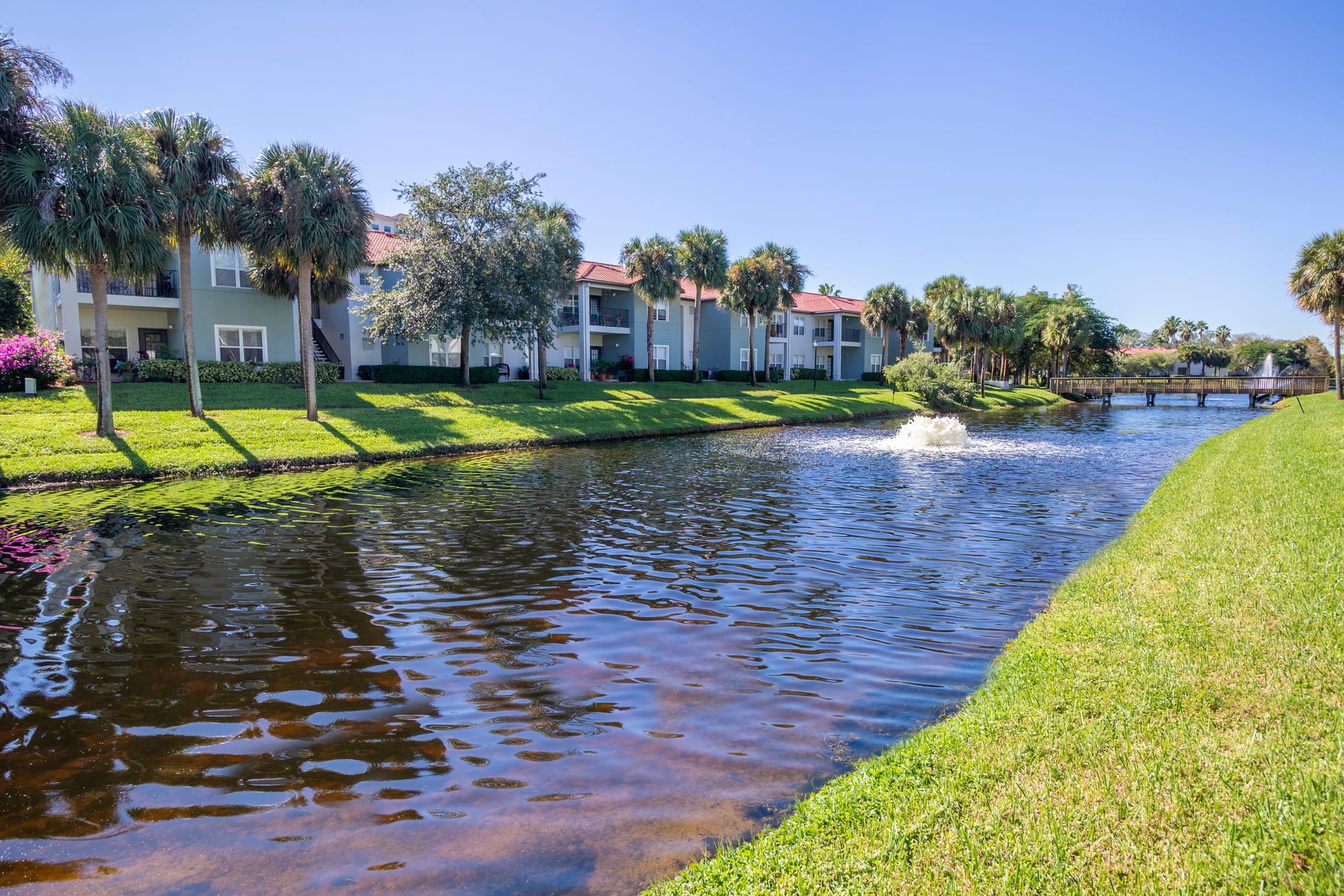 Mira Flores — image 7