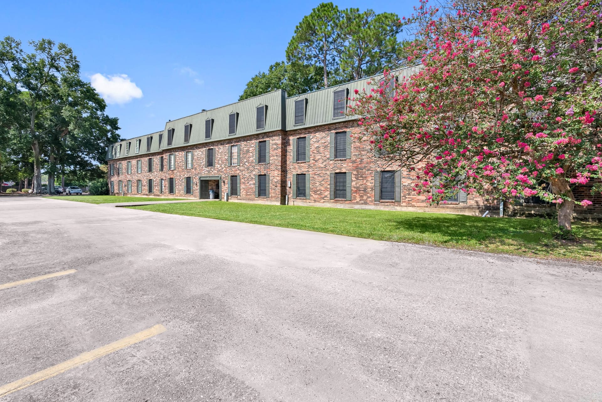 Park East I & II Baton Rouge, LA — leasing center exterior aerial photography by Delray Drones