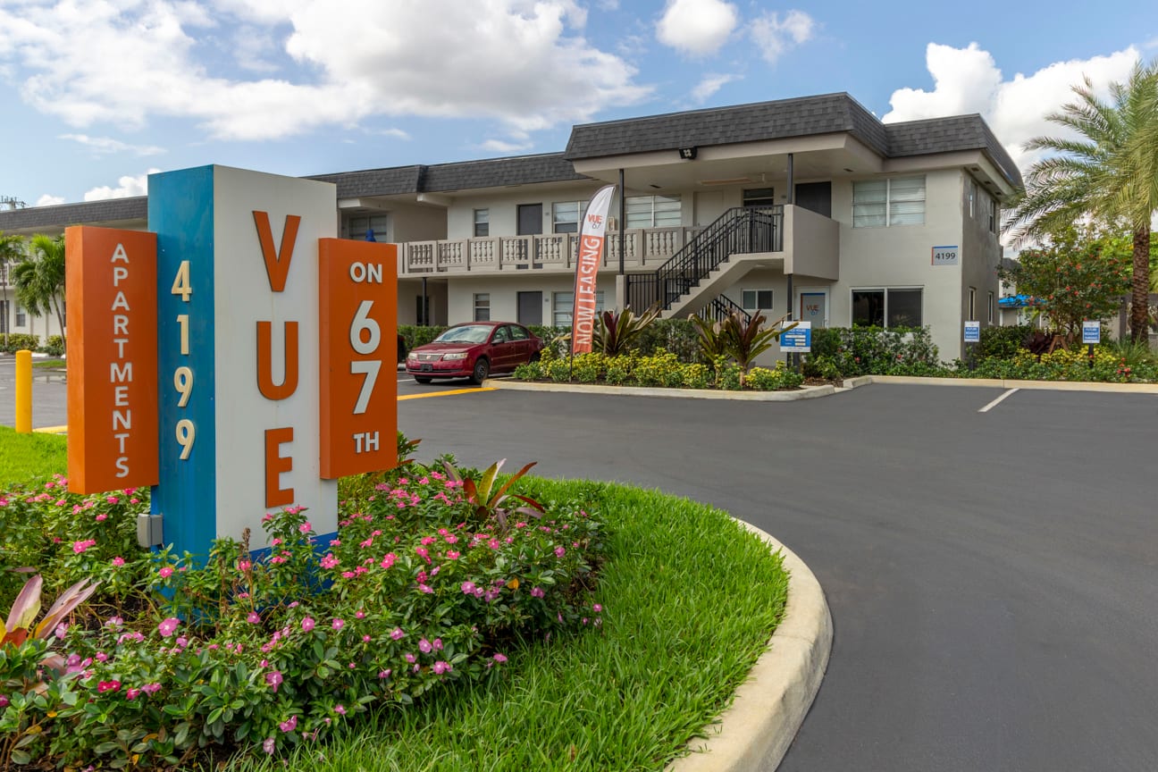 Vue on 67th — image 1