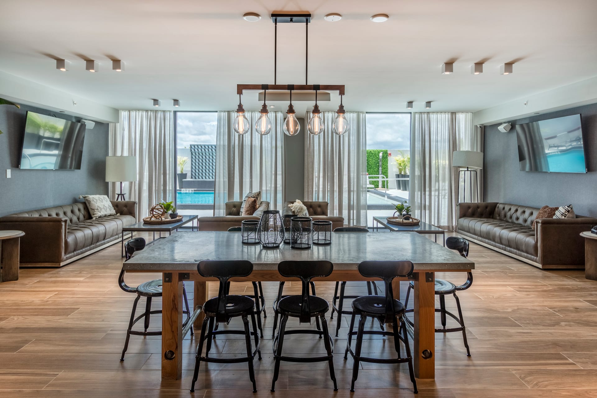 Vue on 67th — image 9